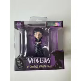 Wednesday : Figurine Wednesday Addams (Dress) / Figurine Metallique Metalfigs